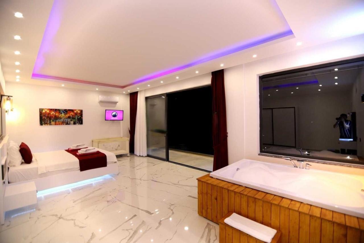 Villa Lycian-Kalkan 3 Bedroom-2 Jakuzzies-Sauna-Turkish Hamam-Huge Private Pool And Lovely Garden Kaş Exterior foto