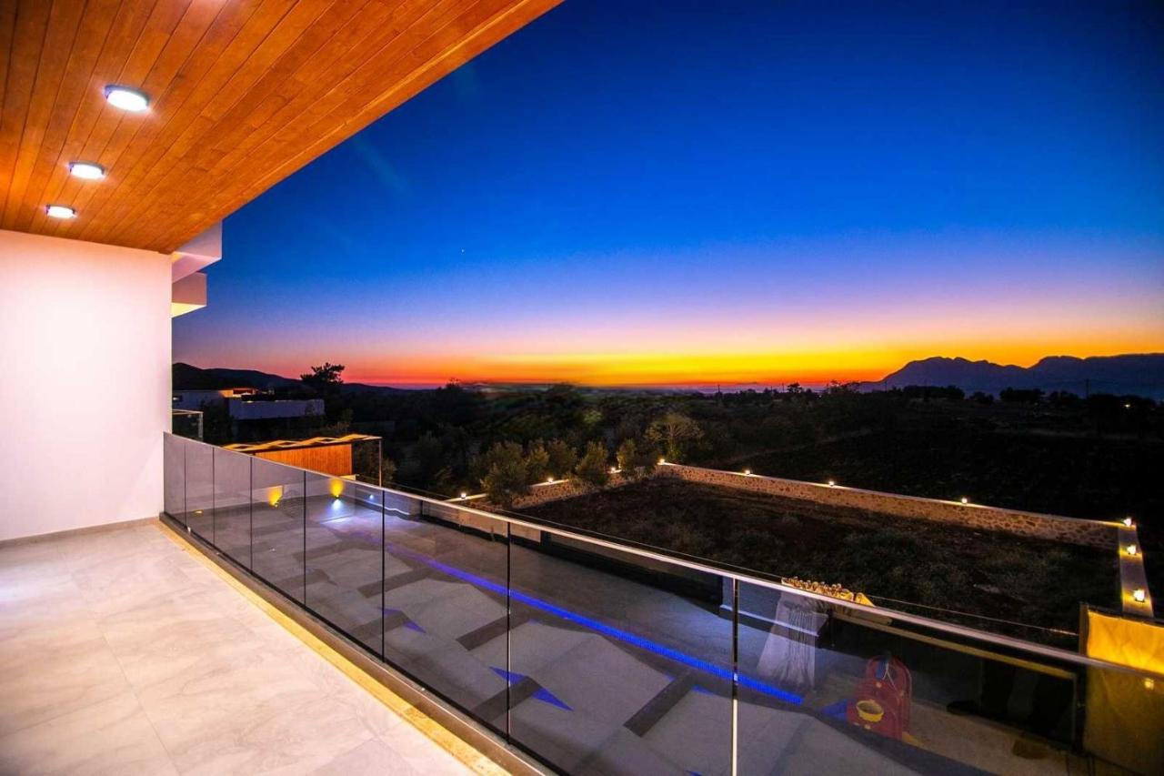 Villa Lycian-Kalkan 3 Bedroom-2 Jakuzzies-Sauna-Turkish Hamam-Huge Private Pool And Lovely Garden Kaş Exterior foto